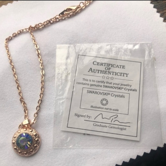Swarovski Crystal Rose Gold Necklace. new with tags - Picture 1 of 2